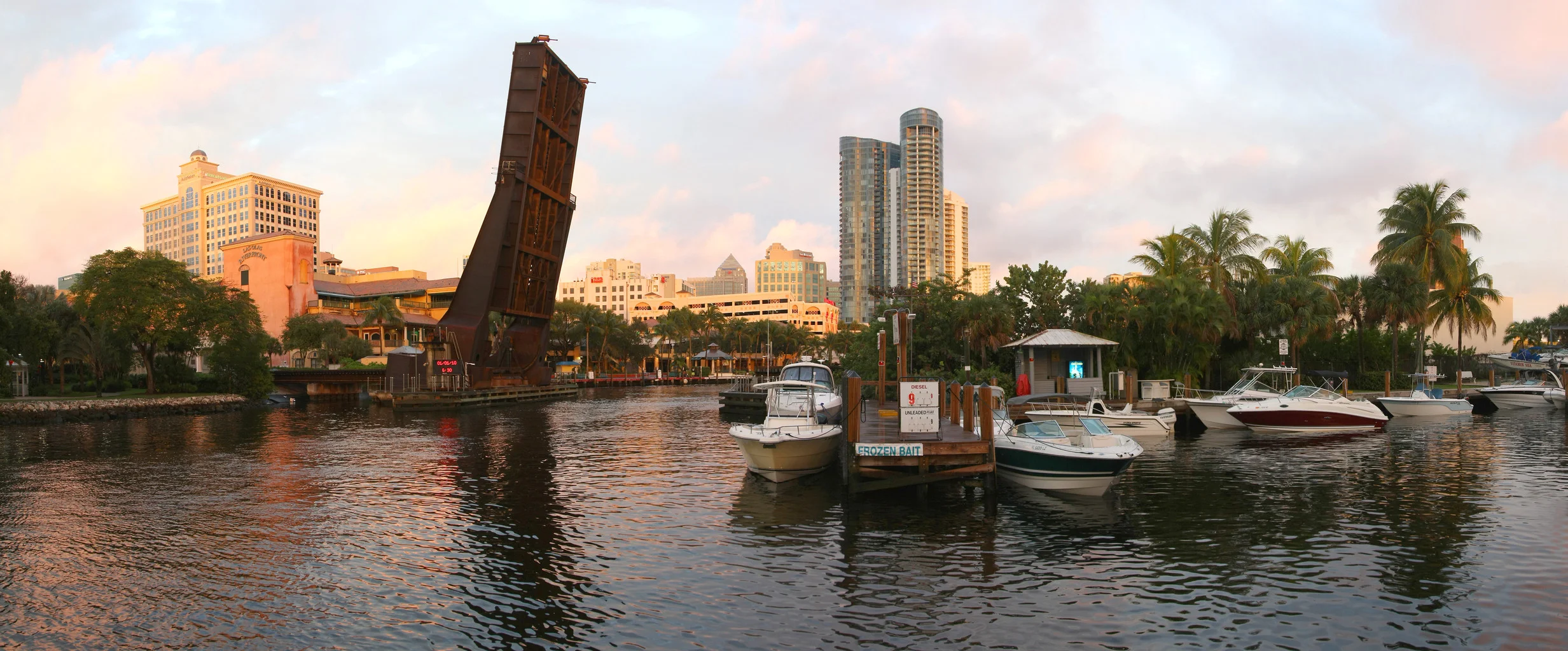 Fort Lauderdale Executive Airport (KFXE / FXE)