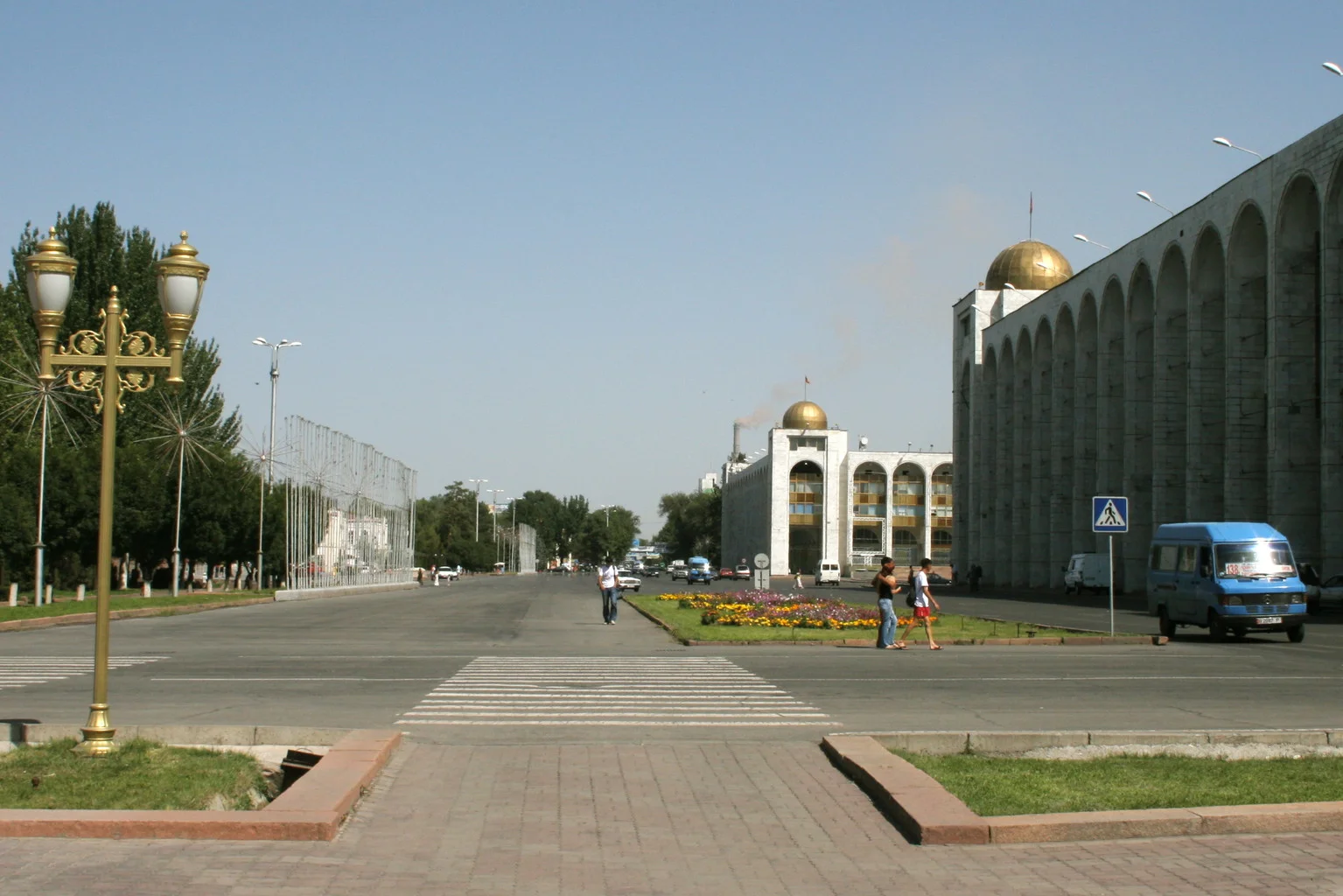 Manas International Airport (UCFM / FRU)