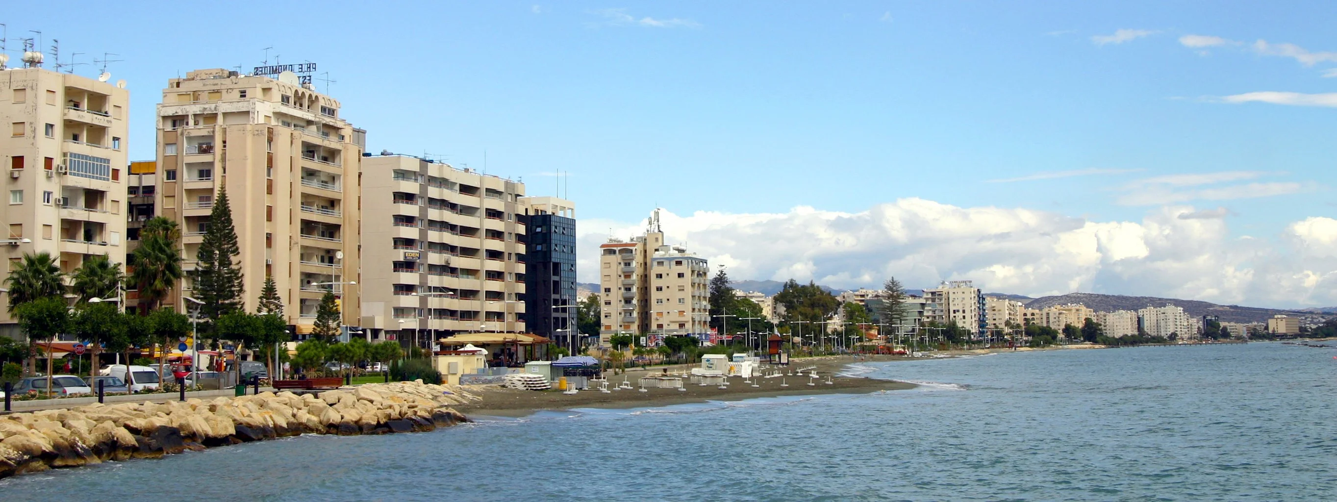 Akrotiri Ab (LCRA / AKT)